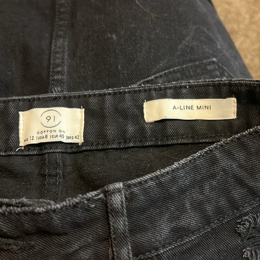 91 Cotton On black distressed jean skirt - Picture 3 of 3